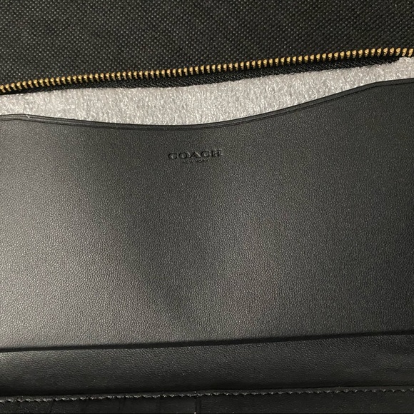Coach signature canvas apple skyline wallet. - Picture 10 of 14